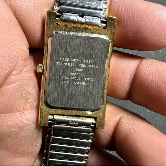 Armitron Diamond Quartz Tank Style Mens Watch Gold Tone White Dial 20/2682 Works - Picture 7 of 10